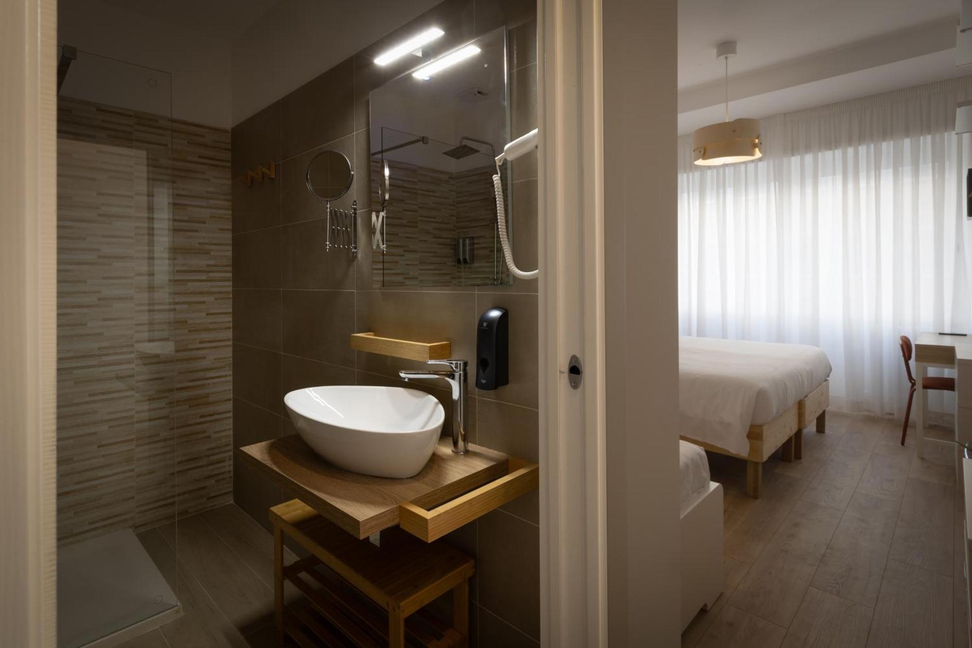 433 Rooms Roma Bagian luar foto